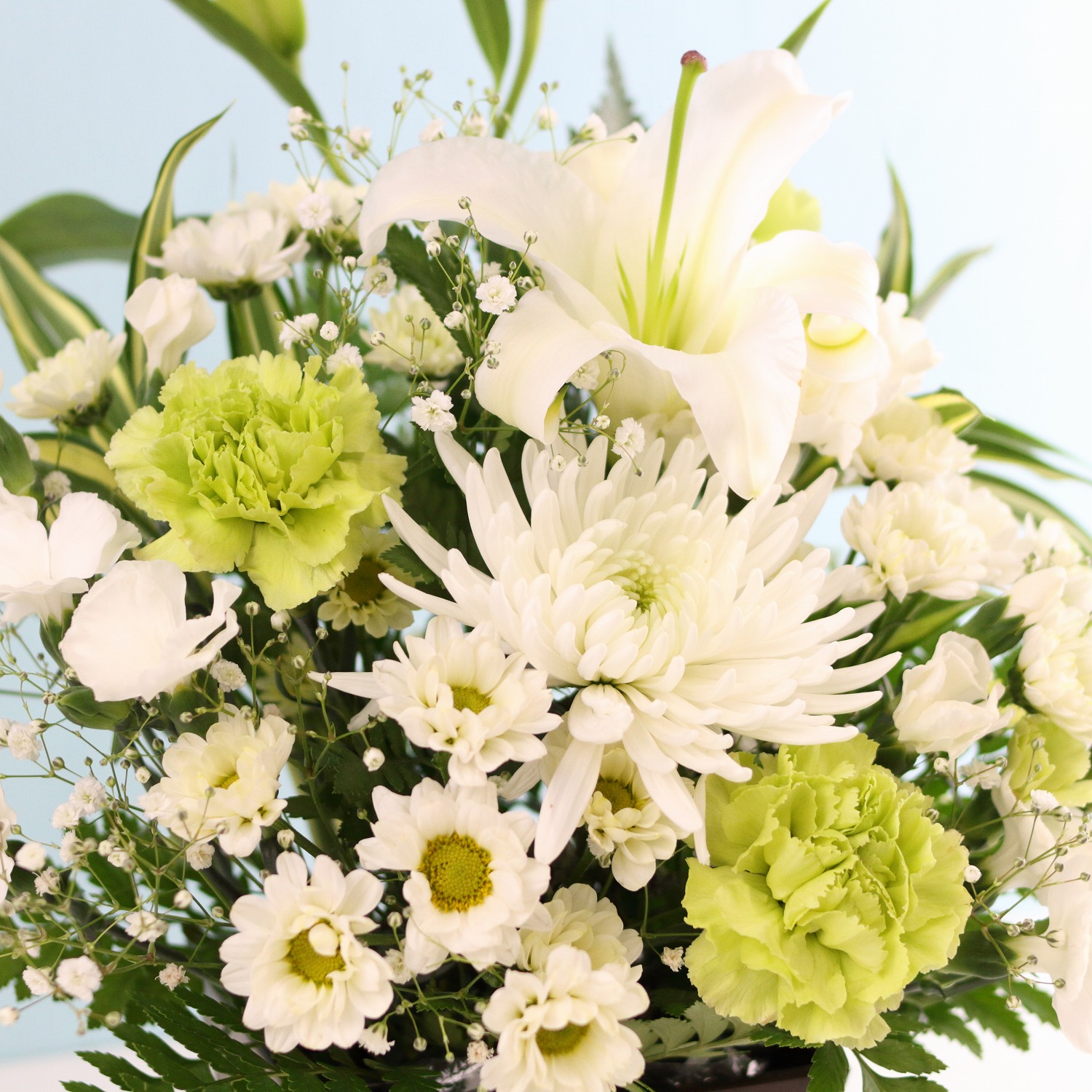 えがおさん　30枚　専用フラワーアレンジメント お供え花】【アレンジメントフラワー】心月（しんげつ