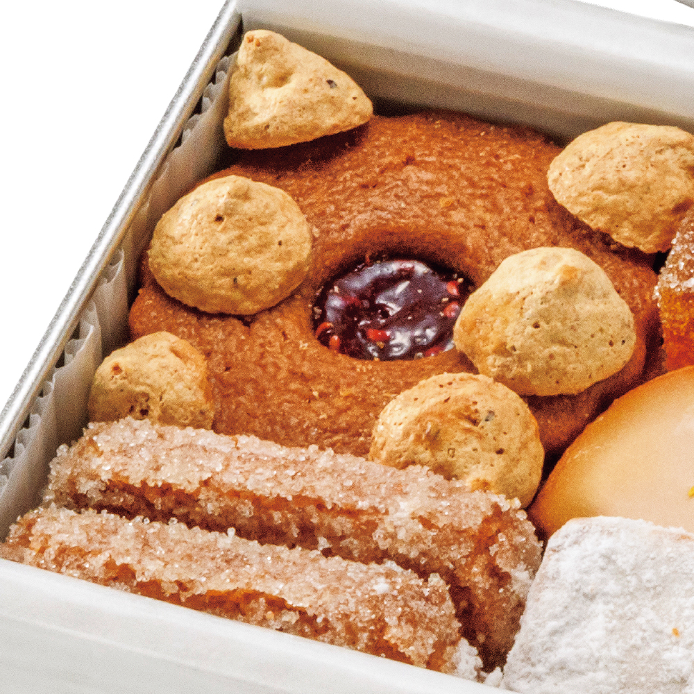 Spin プライズ限定 クッキー缶　お菓子　空き缶　中身無し　4点　おまけ付き クッキー缶 - クリスマス限定プティフールセック - | イオン北海道 e