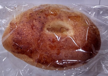 HOKUO（ホクオウ） 角切りりんごのクリームパン 1個 | イオン